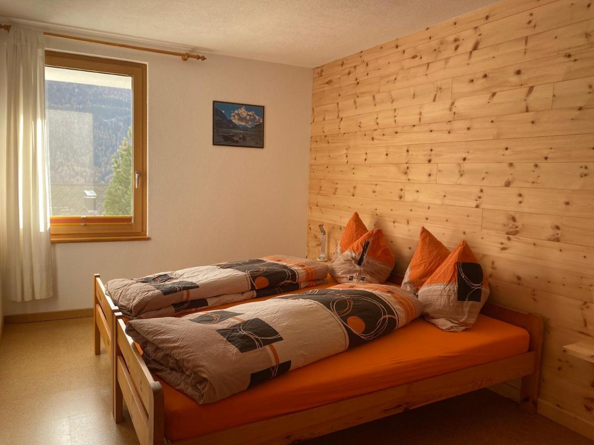 Ferienwohnung In Tschlin Mit Panoramablick Exterior foto